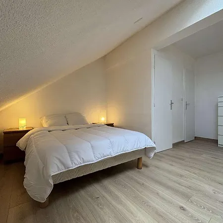 2 Pieces Avec Piscine, Terrasse Et Parking, Pres De La Plage - La Rochelle - Fr-1-246-305 * Λα Ροσέλ