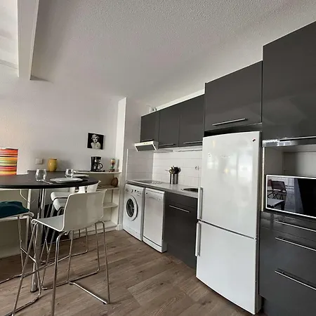 2 Pieces Avec Piscine, Terrasse Et Parking, Pres De La Plage - La Rochelle - Fr-1-246-305 Διαμέρισμα *